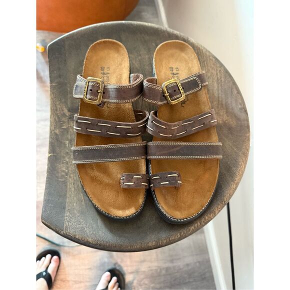 Naot Brown Leather Thick Stitch Toe Ring Sandals sz 40 or US 9 - Picture 5 of 8